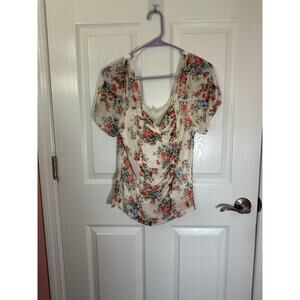 Persaya floral short sleeve size XL